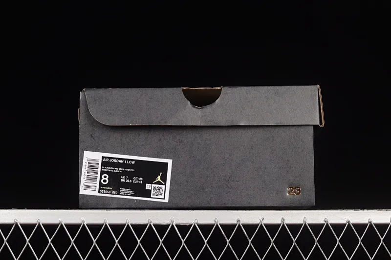 All Categories Air Jordan Jordan Series Basketball Shoes Air Jordan 1 Low Air Jordan 1 Low AJ1 Joe 1 White Black Pink Sports Culture Basketball Shoes 553558-062